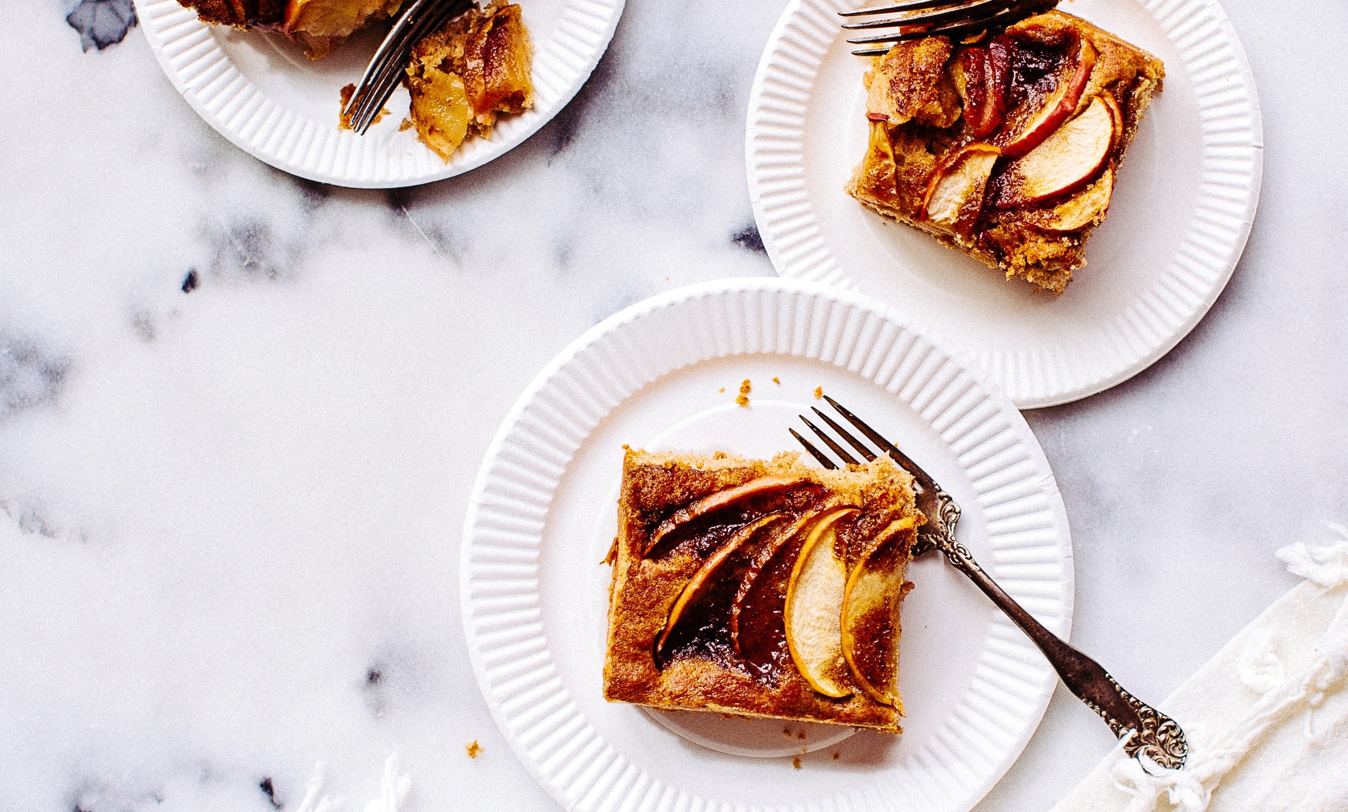 多頭飼いの猫は、みんな一緒にえさを食べると危ないらしい。