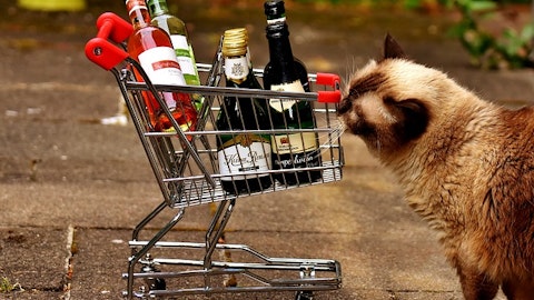 猫は「水」以外も飲める?猫にあげても良い飲み物7選のアイキャッチ画像