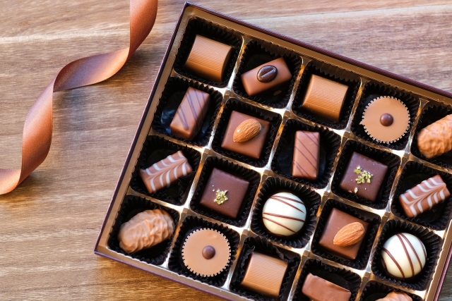 バレンタイン,チョコレート,ケーキ,プレゼント,テオブロミン,カフェイン,Instagram,ハッシュタグ