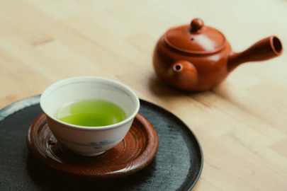 江戸時代に「鳥カフェ」があった？お茶を飲みながら鳥を眺める鳥茶屋のアイキャッチ画像